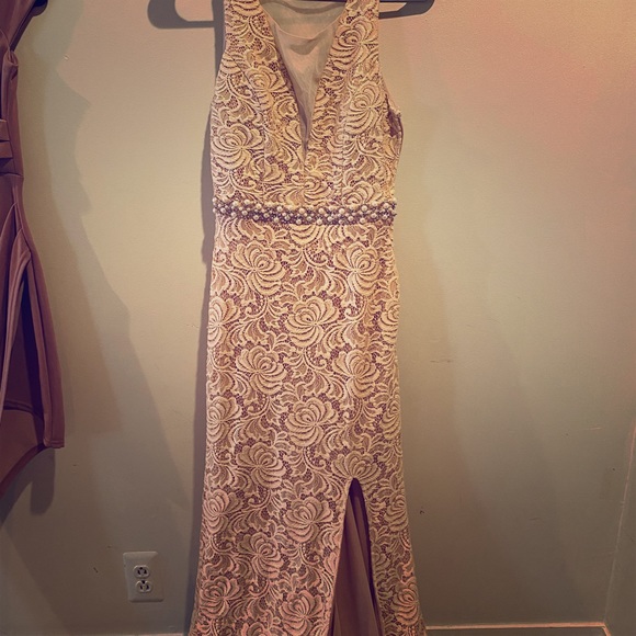 Dress - Picture 2 of 3